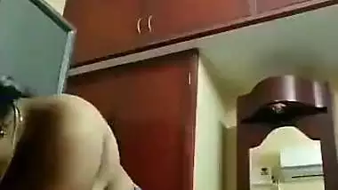 Dress changing chubby aunty video