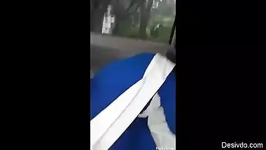 Desi collage teen girl sucking cock of her lover on request in car