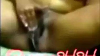 Akele Mein Masturbate Ka Mann Kiya