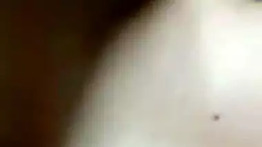 Sex MMS of a lady taking a huge dick in her tight pussy