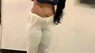 Indian porn of a mature Sali stripping in front of Jija