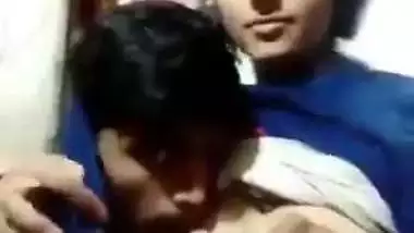 Pervert sucks cousin sister’s juicy boobs in desi mms