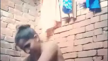 Dehati desi bathing merged video leaks