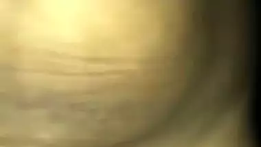 South Indian man shows lady’s pussy in nude mms