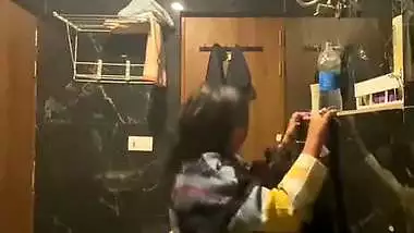 Horny girl’s xxx mms of riding a dick in the bathroom