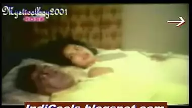 Impotent indian male unable to satisfy her wife