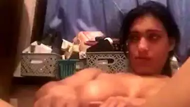 Nude MMS of a horny girl fucking her pussy with a dildo