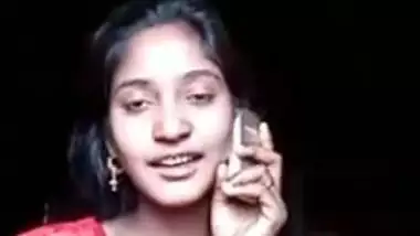 Cute desi GF showing boobs on video call