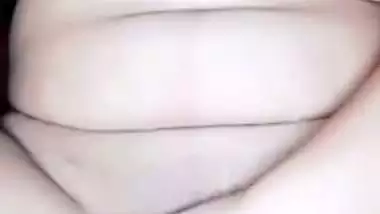 Hot girl opening shirt and sitting nude for fingering