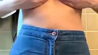 Girlfriend nude videos making xxx shows for lover