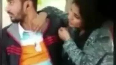Tamil girl giving blowjob outdoor In park and caught on cam. Desi MMs