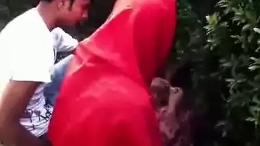 Couple Romance In Park - Movies. video3porn3