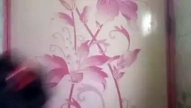 Bengali chubby sister nude bathing video for lover