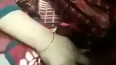 Unsatisfied housewife from Bangladesh dildo masturbation