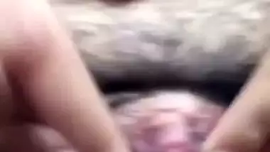 Kanpur girl strips and records her desi nude mms