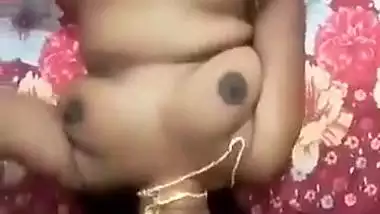 Horny Bhabhi ji masturbating while sucking lund