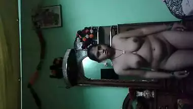 Sexy Indian boudi nagna selfie