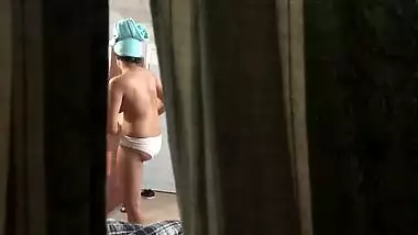 NRI bhabhi caught nude dressing video