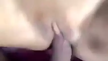 A 21-year-old Nepali guy fucks his GF’s pussy in sex video