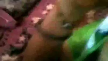 Slutty bhabhi in saree is ready for sex with client