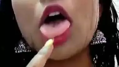 Bangla model Sameera bathing clip