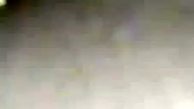 Camera captures Desi wife who shows off naked XXX body parts to lover