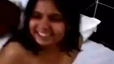 Indian girl doesn't want to flash XXX bodies for husband's amateur porn