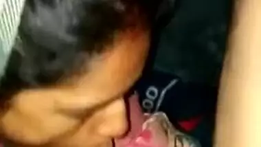 Amateur Desi bhabhi giving XXX blowjob to hubby under the blanket
