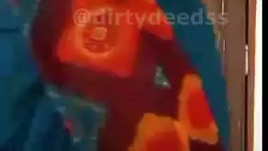 Homely housewife strips saree and shows naked boobs