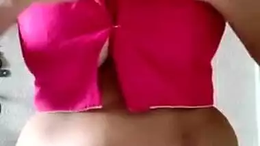Indian girl has amazing hooters that are simply made for porn
