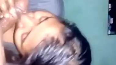 Hungry desi XXX slut gives a wet blowjob to her best friend MMS