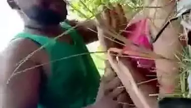 Trapping desi village girl and fucking her outdoor MMS