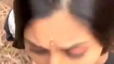 Hyderabad lady enjoys Indian blowjob sex in jungle