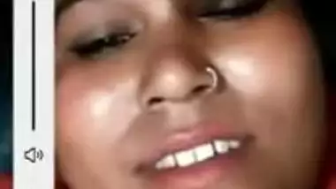 Desi Bhabi Showing pussy on VIdeo Call