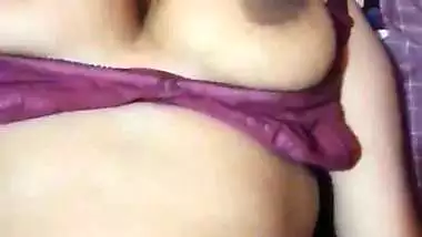 Bengali Boudi masked sex videos with husband friend