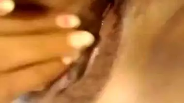 Cute Indian XXX teen showing her sweet boobs and pussy on cam