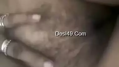 Today Exclusive-sexy Look Desi Bhabhi Record Her Nude Selfie Video For Lover