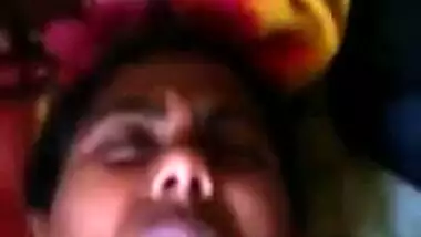 Man takes advantage of sleeping Desi wife and films XXX part