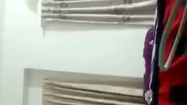 Fiery Bangladeshi girl poses all naked for private Desi XXX video