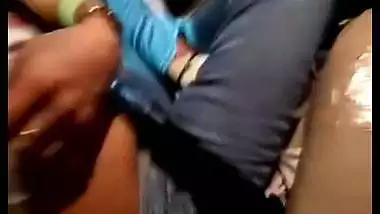 Bangladeshi girl car fun with boobs showing MMS