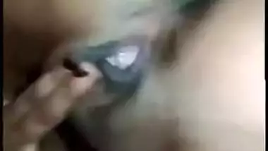 MMS video of Desi villager who performs low-quality homemade XXX show