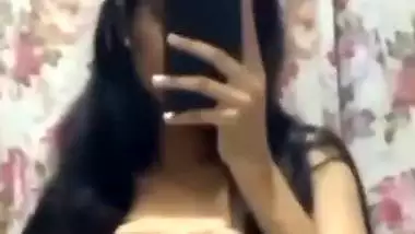 Hyderabad babe virals her hot Telugu sex videos