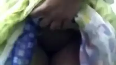 Desi girl doesn't show face but guys can see sexy tits and XXX gap